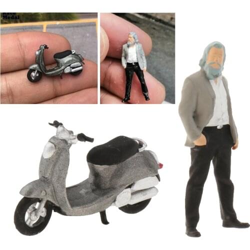 2Pcs 1:64 PVC People & Motorcycle Street Building Layout Table Children Toy
