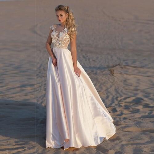 O-neck Bohemian Wedding Dresses 3D Appliques Flowers A Line Cap Sleeves Buttons Back Bridal Gowns with Beading Belt 2021