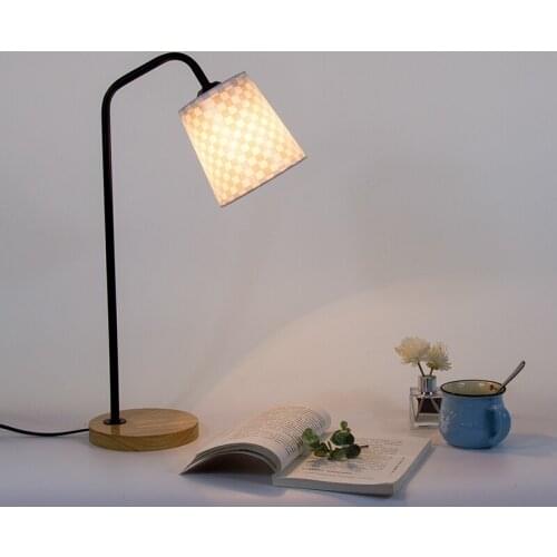 2020 Xianfan new ins network red same Korean black and white plain reading desk lamp office table lamp