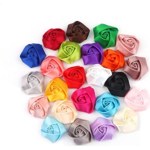 A Pack 100Pcs/Lot Handmade Size 5Cm Fabric Satin Rose Artificial Flower DIY For Bridal Bridesmaid Wedding Bouquet Accessoires