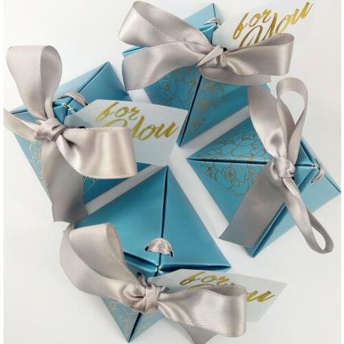 New Gift Box Triangular Pyramid Paper Candy Boxes Wedding Favors Packing THANKS Card & Ribbon Party Supplies Wedding Decoration