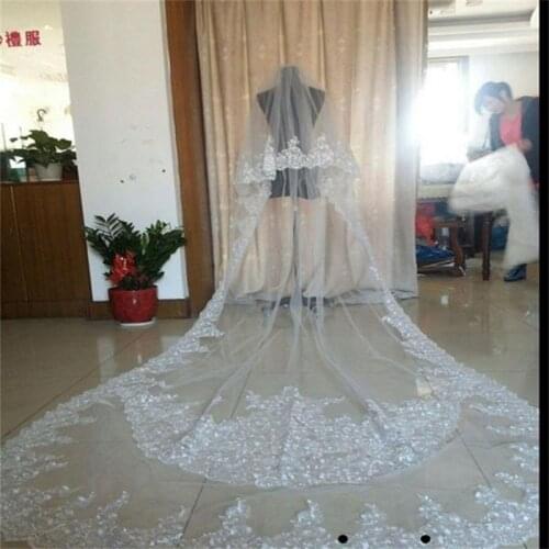 Best Selling Luxury Real Image Wedding Veils Three Meters Long Veils Applique Crystals Two Layers Cathedral Length Bridal Veil