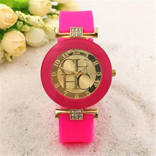 2019 New simple Casual Quartz Watch Women Crystal Silicone Watches Famous Montre Femme Charm Bracelet Relogio Feminino Clock