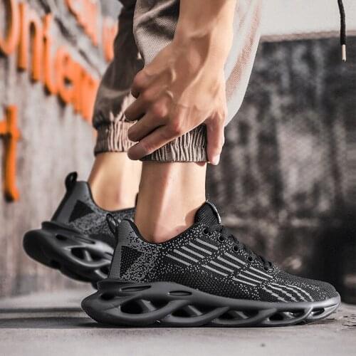 Sports summer s leisure Mens Fashion male black Male sneaker hot informales causal para fashion sapatos mesh 2020 Sneakers slip