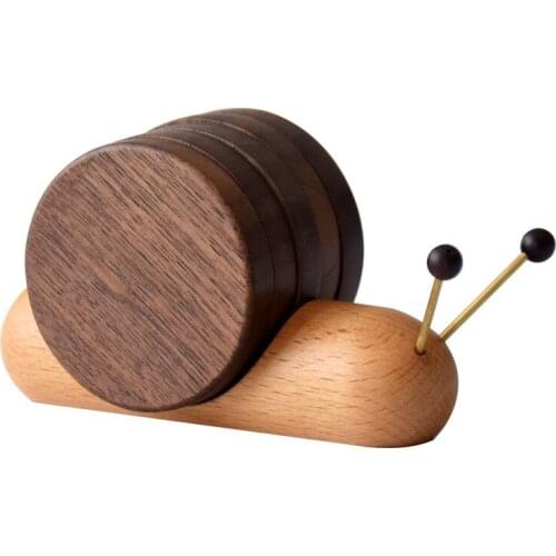 Wooden Snail Coasters Cute Creative 4pcs Round Placemats with Magnet Home Desktop Decoration Tea Cup/Mug Coaster