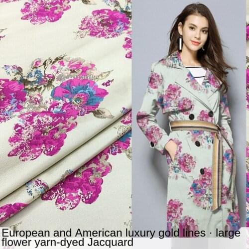 Three-dimensional bronzing embossed jacquard thick dress windbreaker brocade garment fabric crisp Hand-sewn fabric for skirts