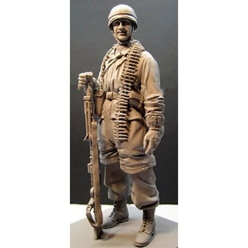 Resin Figure Model Kit Unassambled 1/16 ancient Paratroopers in winter (NO BASE ) Unpainted collect Figure Building Kit