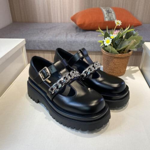 SOUGEN Leather Pumps