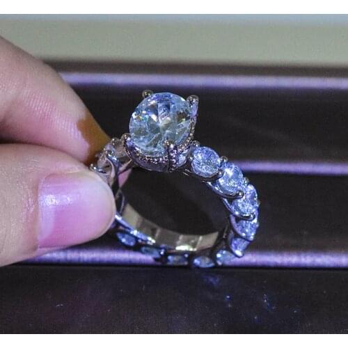 Huitan Luxury Full Paved Round CZ with Big Oval Stone Rings for Women Elegant Lady Wedding Engagement Ring High Quality Jewelry