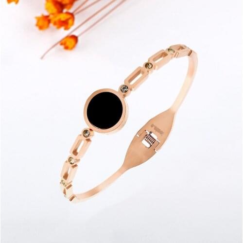 Kombingiyim Stone Bracelets