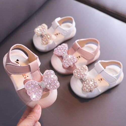 Summer Newborn Toddler Baby Girls Bow-knot Crystal Sandals For Kids White T Strap Bling Wedding Shoes Princess Shoes New 2021