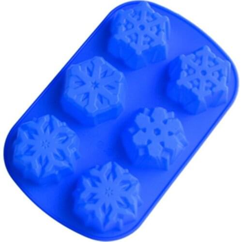 6 Even Snowflakes Silicone Cake Mold