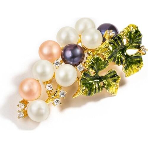 European and American New Grape Brooches Hand-painted Enamel Glaze Design Pins Accessories Elegant Jewelry Female Fashion Trends