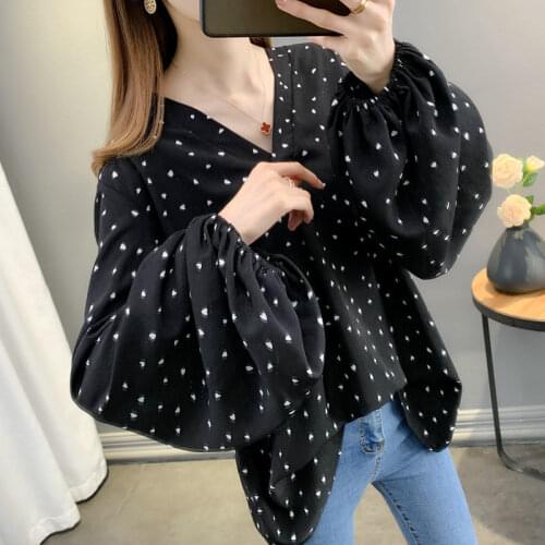 Summer Women Fashionable Casual Lantern sleeve Blouses Shirts V-Neck Dots Fashion Tops Blusas Large SizeMM0142