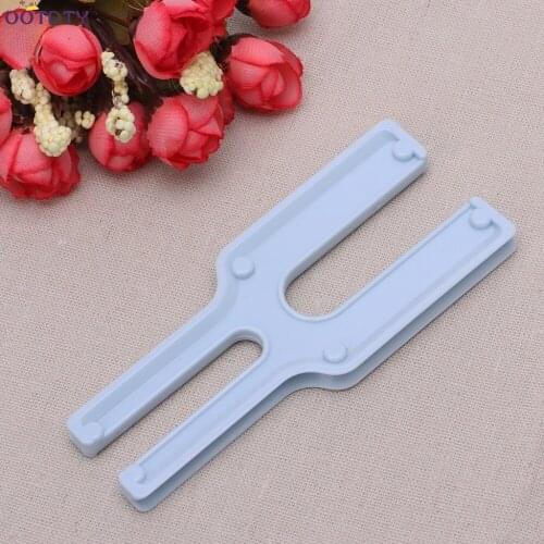 DIY Pompom Maker Fluff Ball Weaver Pom Poms Knitting Crafts Tool Simple Easy