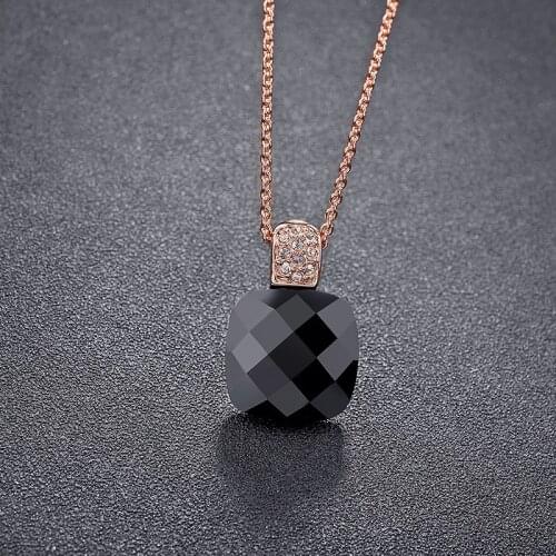 Top Quality New Vintage Low-key Luxury Rose Gold Color Black Square Pendant Necklace for Women Micro Mosaic CZ Crystals Jewelry