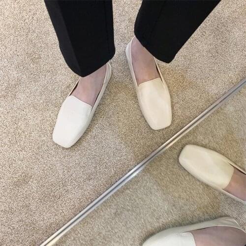 Womens Flat Leather Shoes Females Soft Sole Square Toe Slip On Solid Retro Loafers Ladies Outdoor Casual Walking Vintage Shoes