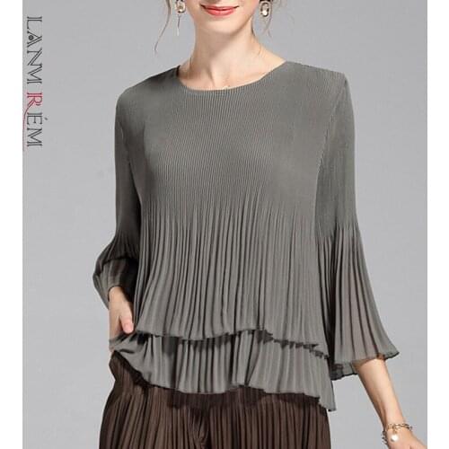 LANMREM Round Neck Flared Sleeve T-shirt Women Casual Pleated Top 2021 Summer Loose T-shirt Female Elegant YK166A