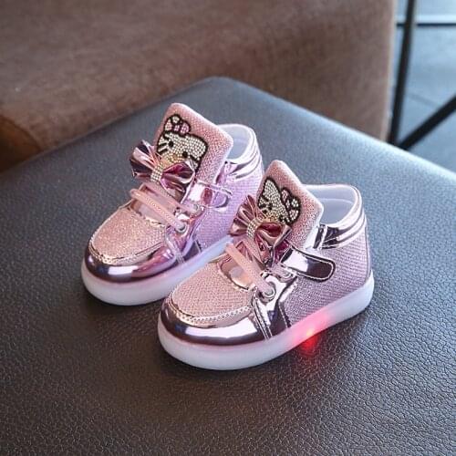 2021 Sanrio Hello Kitty Spring Casual Shoes Cartoon Sneakers Boys and Girls Light-up LED Light-emitting Sneakers