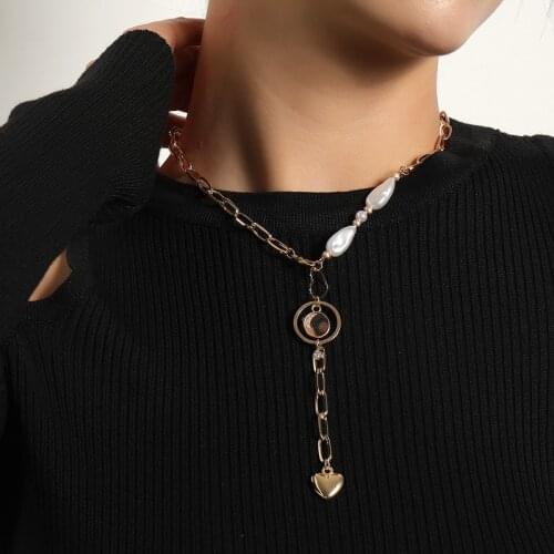Vintage Punk Imitation Pearl Thick Chains Love Heart Pendant Necklace Women Asymmetrical Leopard Geometric Necklace Jewelry