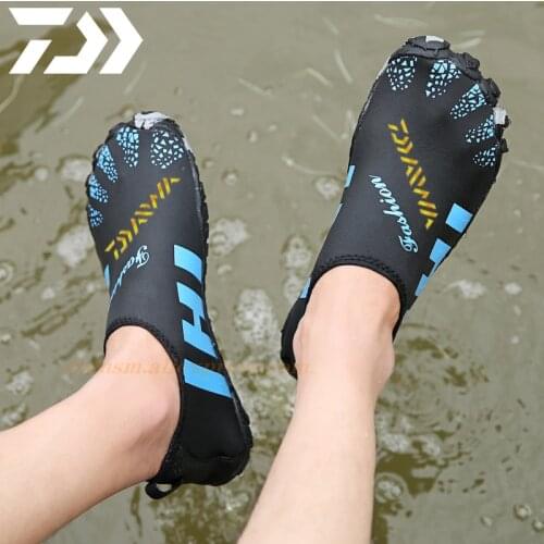 DAIWA Fishing Sneakers Men Women Barefoot Beach Water Shoes Lovers Outdoor Dawa Fishing Swimming Bicycle Quick-Drying Aqua Shoes