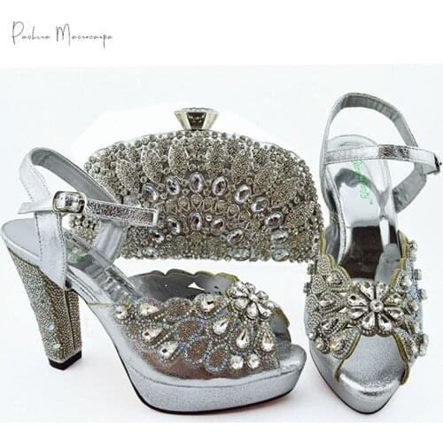 2021 Nigerian Fashion Italain Design Silver Color Ladies Shoes Matching Bag Set Decorated With Rhinestone for Garden Party