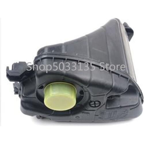 CAR storage tank water tank kettle water tank sub-kettle kettle big BM WG11 G12 G30 G31 G38 G32 GT reservoir water tank sub-kett