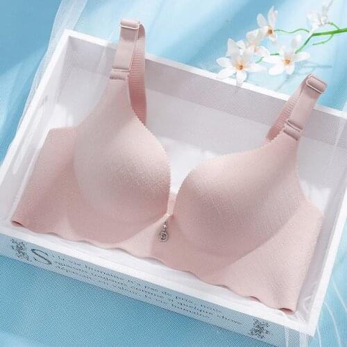 Thai latex underwear womens no steel ring gathered to gather the milk and no trace one-piece breathable thick bra summer thick