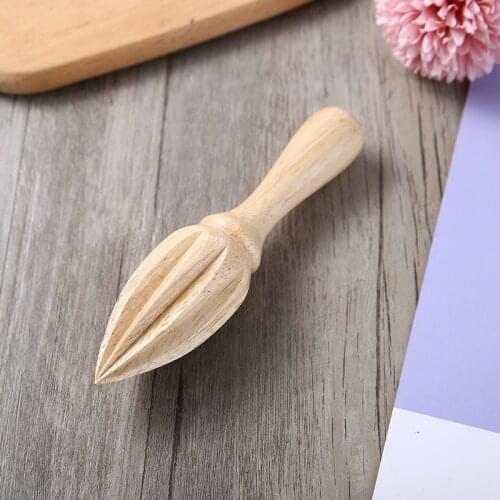 Portable Mini Wooden Lemon Juicer Practical Home Wood Squeezer Citrus Juice Fruit Extractor Reamers Portable Manual Kitchen Tool