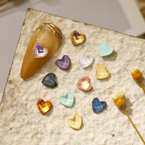 100Pcs Aurora Nail Supplies Unique Deisgn Heart Holographic 3D Rhinestones For Resin Charms UV Gel Polish Decoration Crafts