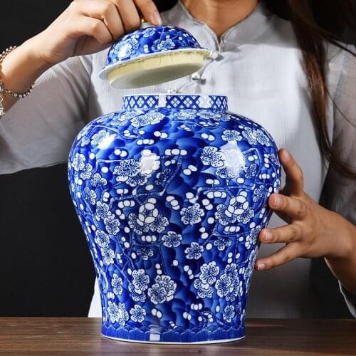 Home Decoration Storage Tank Blue and White Porcelain Tea Caddy Simple and Exquisite Sealed Jar Living Room Decoration Crafts