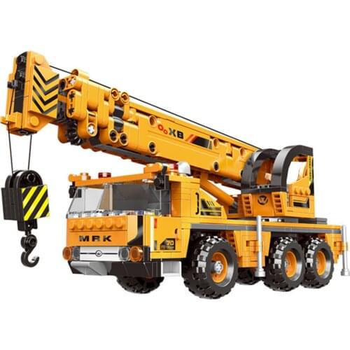 XINGBAO 03036 NEW City Technic Series 657pcs Giant Crane Building Blocks Construction Engineering Vehicle Brick Toys For Boys