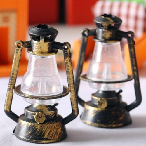 Miniature Dollhouse Accessories Mini Kerosene lamp Retro Barbie Doll House Furniture For Dolls Kawaii Room Miniature Accessories
