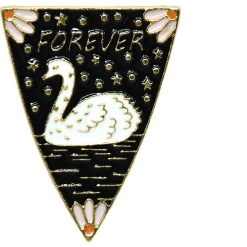 HOSENG White Swan Animal Brooch Alloy Trendy Backpack Lapel Badge Woman Man Fashion Coat Dress Enamel Jewelry Gift Pin HS_243