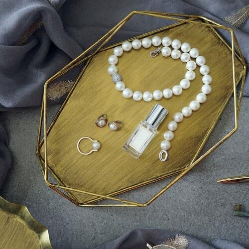 Vintage Metal Storage Tray Irregular Fruit Plate Desktop Small Items Jewelry Display Tray Makeup Organizer