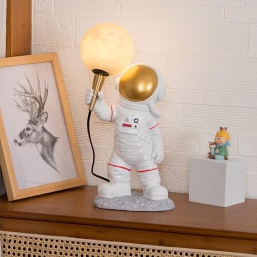 Childrens room lighting astronaut creative led table lamp wall lamp bedroom decoration 3D moon astronaut desktop night light