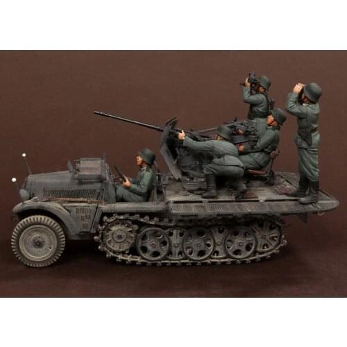 1/35 Scale Unpainted Resin Figure Crew for Sd.Kfz. 10fur 2cm Flak 3. 5 figures