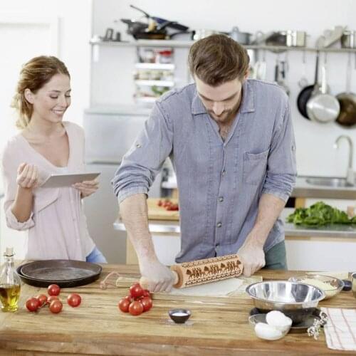 Christmas Rolling Pin Engraved Carved Wood Embossed Rolling Pin Kitchen Tool B99