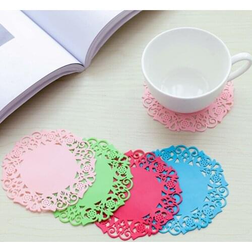 1PCS Openwork silicone flower shape Non-slip Anti-scalding Insulated tea coaster Table mat Kitchen supplies Coaster Bowl mat