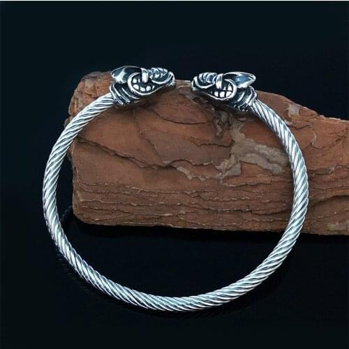 Stainless Steel Bat Bracelet Jewelry Fashion Accessories Punk Bracelet Mens Wristband Cuff Bracelet Female Bracelet