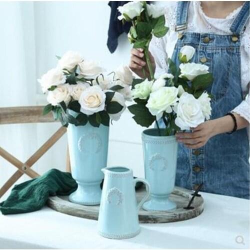 European style creative fashion modern minimalist ceramic vases, home restaurant and bar desktop decorations, floral ornaments