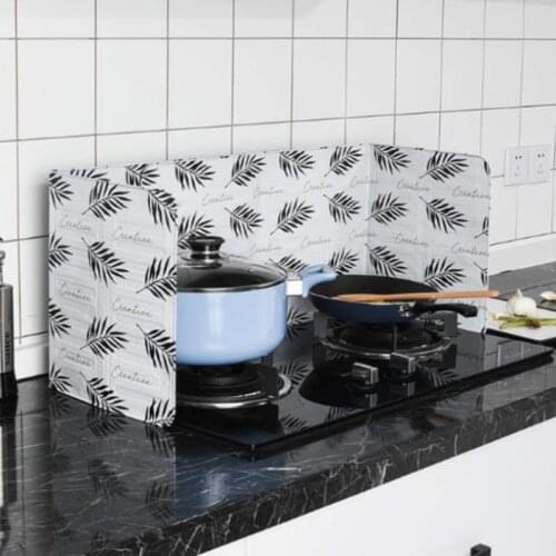 1PCS Kitchen Gadgets Oil Splatter Screens Aluminium Foil Plate Gas Stove Splash Proof Baffle Home Kitchen Oil Proof Sticker