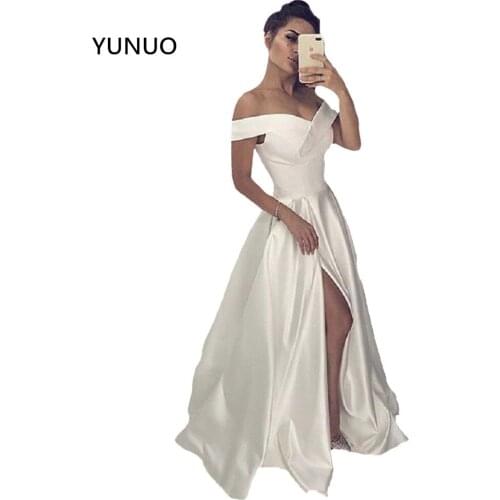 YUNUO Sexy White Long Evening Dresses with High Slit A-line Off the Shoulder Special Occasion Formal Prom Gowns Lace Up Back