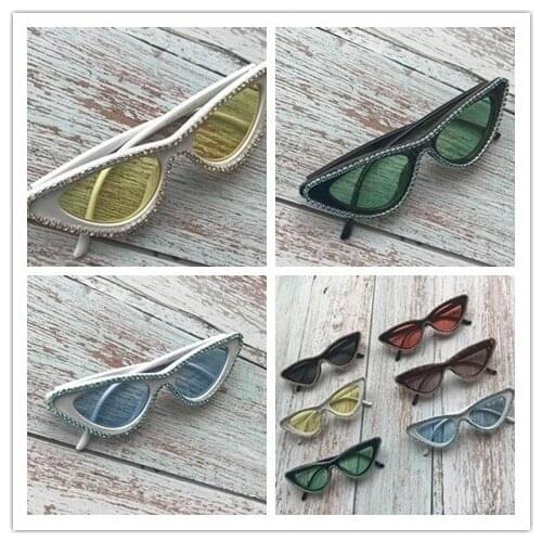 Ladies Sunglasses Fashion Handmade with Diamonds Sexy Cat Eyes Ladies Sunglasses Retro Summer Travel Beach Sunglasses UV400
