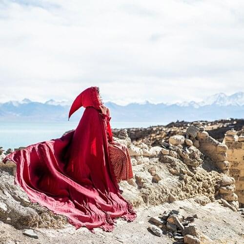 TIYIHAILEY Free Shipping Red Vintage Cotton Linen Cloak Spring Outerwear Hooded Loose Long Floor Length Witch Cardigan Tassels