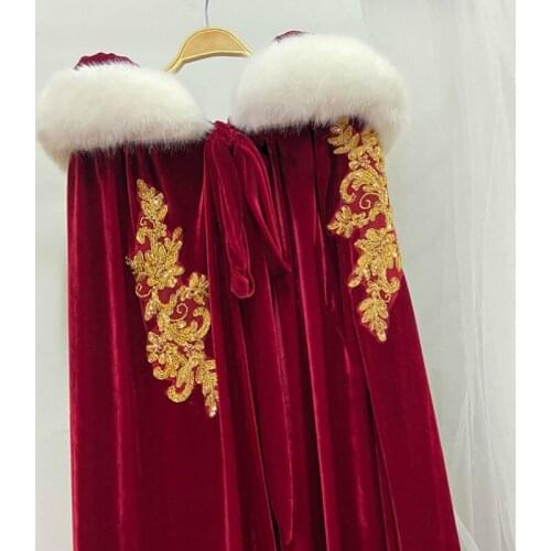 Elegant XL Long Flowers Embroidery Red Cloak Bride Chinese Wedding Faux Fur Hooded Shawl Cloak Warm Velvet Fur Collar Cloak 2020