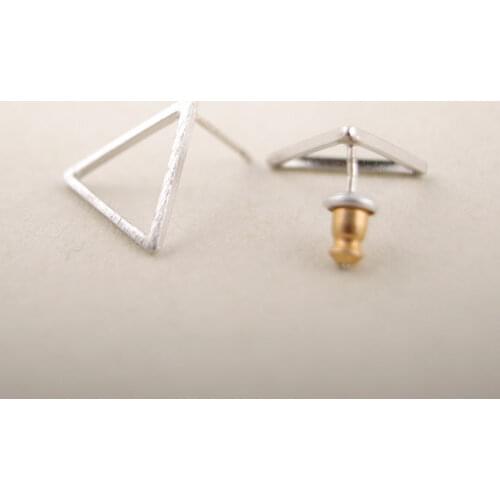 Jisensp 30pairs Hollow Triangle Pattern Stud Earring for Women Tiny Triangle Vintage Stud Earrings 2017 brincos para as mulheres