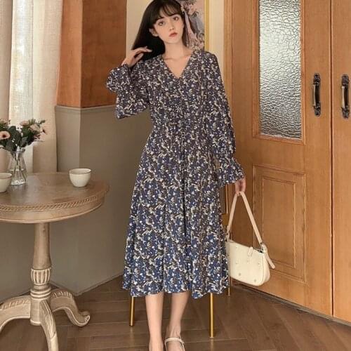 Autumn Floral V-neck Long-Sleeved Dress Women Chiffon Flared Sleeve Dress Female Elegant Bohemian Dress