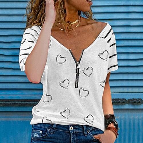 Heart-Shaped T Shirt Women Zipper Decoration V-Neck Short-Sleeved Simple Style Top Woman Love Heart Prints Streetwear