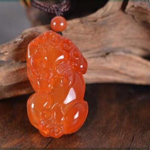 Red agate mink pendant necklace for men and women to ward off evil spirits and transport chalcedony pendant Pendant Necklace